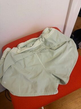 Lululemon women’s Light Mint Athletic Skort with Built-In Shorts size 8